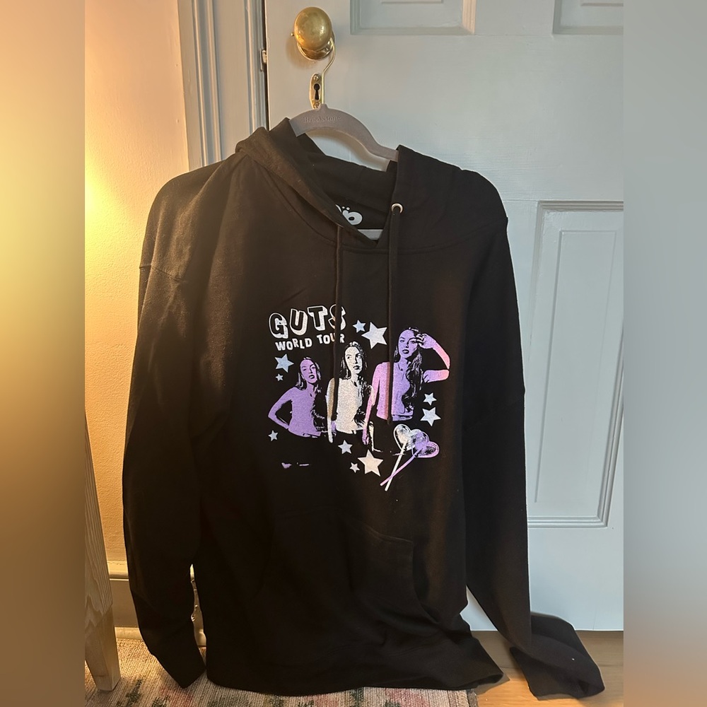 Olivia Rodrigo Guts Tour Sweatshirt SIZE XL